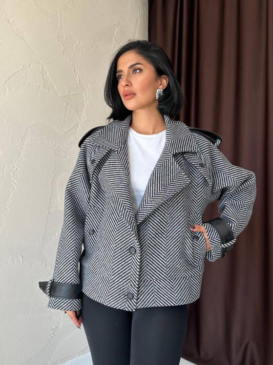 Herringbone patterned blazer